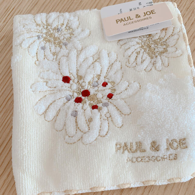 PAUL & JOE(ポールアンドジョー)の【未使用新品‼️】PAUL&JOE ポールアンドジョー ハンカチ レディースのファッション小物(ハンカチ)の商品写真