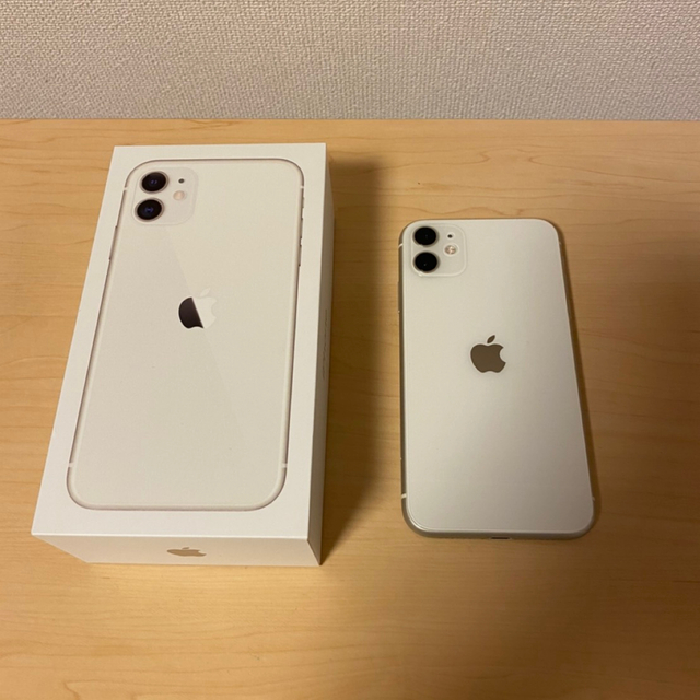 Apple(アップル)のiPhone 11 128GB   スマホ/家電/カメラのスマートフォン/携帯電話(スマートフォン本体)の商品写真