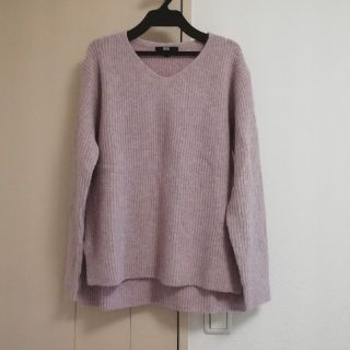 ユニクロ(UNIQLO)のスフレヤーンＶネックサイドスリット セーター(ニット/セーター)