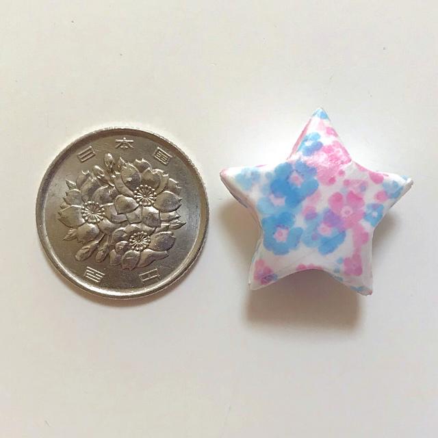 ラッキースター94個　「Lucky star」「origami star」 ハンドメイドのインテリア/家具(インテリア雑貨)の商品写真