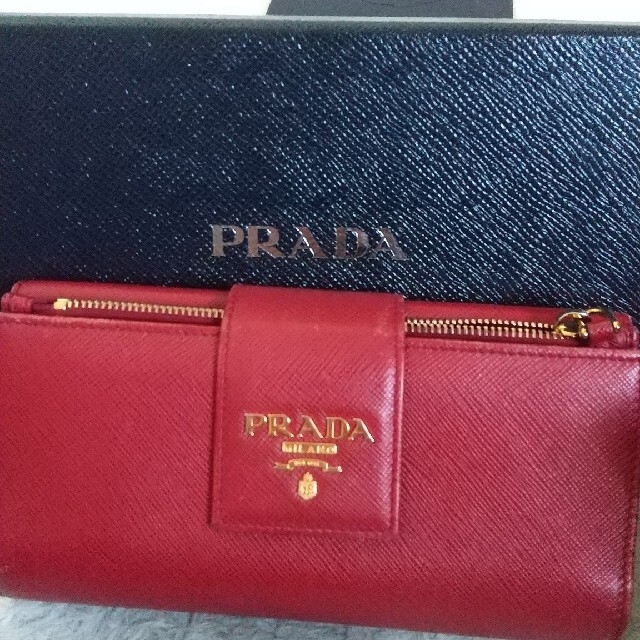 2022年春夏再販! 《新品》PRADA PRADA【箱・パスケースつき】長財布