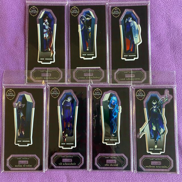 ツイステ アクスタ キービジュアル 寮長 エンタメ/ホビーのおもちゃ/ぬいぐるみ(キャラクターグッズ)の商品写真