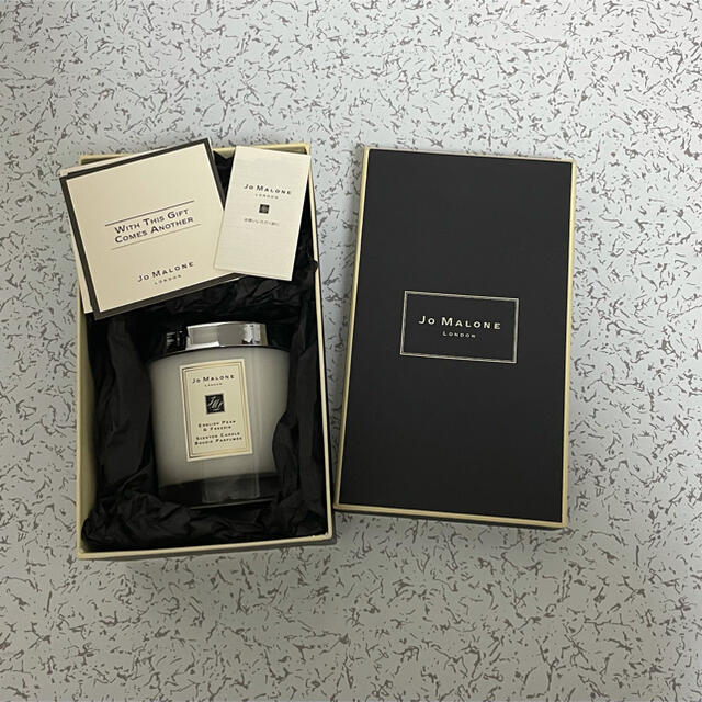 Jo Malone(ジョーマローン)の新品☆ ジョーマローンのイングリッシュペアー＆フリージアの ホームキャンドル コスメ/美容のリラクゼーション(キャンドル)の商品写真