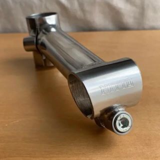 シマノ(SHIMANO)のニットー  ステム  25.4 シルバー　1 ブルーラグ　nitto stem(パーツ)