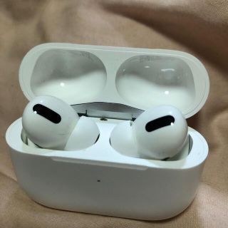 アップル(Apple)のAirPodspro(ヘッドフォン/イヤフォン)