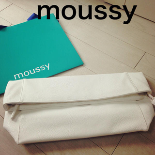 マウジー(moussy)のmoussyクラッチ鞄(クラッチバッグ)