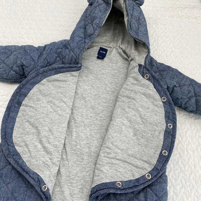 babyGAP(ベビーギャップ)のbaby gap　キルティング　カバーオール　ジャンプスーツ　6-12m キッズ/ベビー/マタニティのベビー服(~85cm)(カバーオール)の商品写真