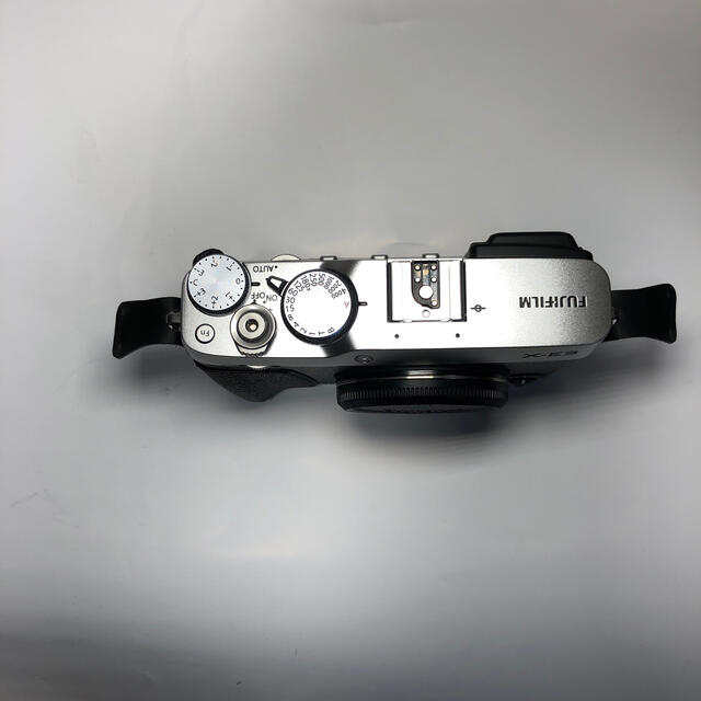 富士フイルム(フジフイルム)の富士フィルム　ミラーレスカメラ　X-E3 スマホ/家電/カメラのカメラ(ミラーレス一眼)の商品写真