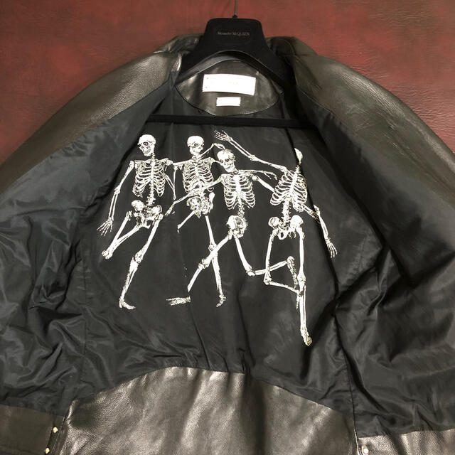 Alexander McQueen(アレキサンダーマックイーン)の新品 正規品 Alexander McQUEEN レザー バイカー ジャケット メンズのジャケット/アウター(レザージャケット)の商品写真