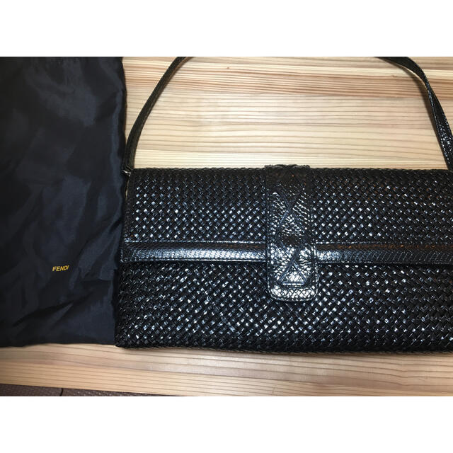 ベストセラー FENDI ショルダーバッグ【レア】 【希少】FENDI