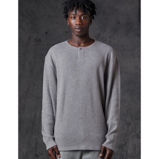 フィアオブゴッド(FEAR OF GOD)の【新品 Mサイズ】新作 グレー fog essentials サーマルロンT(Tシャツ/カットソー(七分/長袖))