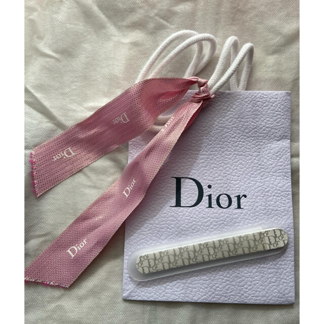 Dior(ディオール)の【未使用】Dior爪やすり☆お取引中☆ コスメ/美容のネイル(ネイル用品)の商品写真