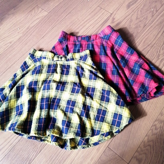 西松屋(ニシマツヤ)のフレアスカート２枚セット キッズ/ベビー/マタニティのキッズ服女の子用(90cm~)(スカート)の商品写真
