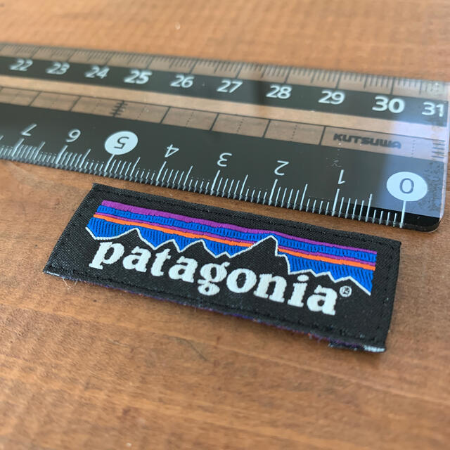 patagonia(パタゴニア)の美品　Patagonia タグ ワッペン　正規品 ハンドメイドの素材/材料(各種パーツ)の商品写真