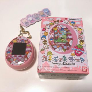 バンダイ(BANDAI)のたまごっちみーつ　サンリオ(携帯用ゲーム機本体)