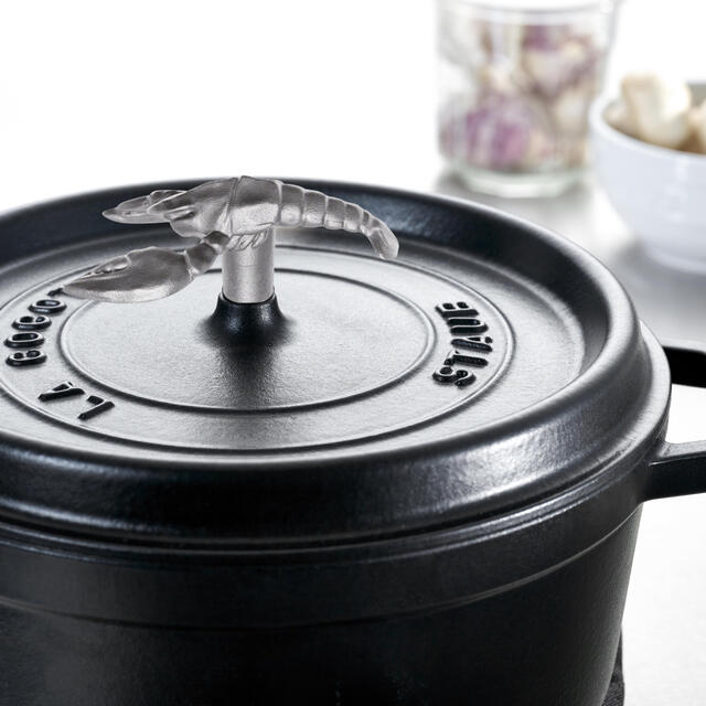 STAUB - 【新品】ストウブ STAUB アニマルノブ ロブスターの通販 by たー｜ストウブならラクマ