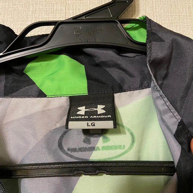 UNDER ARMOUR(アンダーアーマー)の【新品未使用】Under Armour ウィンドブレーカー スポーツ/アウトドアのトレーニング/エクササイズ(トレーニング用品)の商品写真