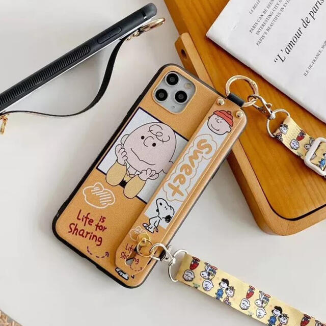 PEANUTS(ピーナッツ)のチャーリーブラウン　iPhone ケース　ストラップ付き スマホ/家電/カメラのスマホアクセサリー(iPhoneケース)の商品写真