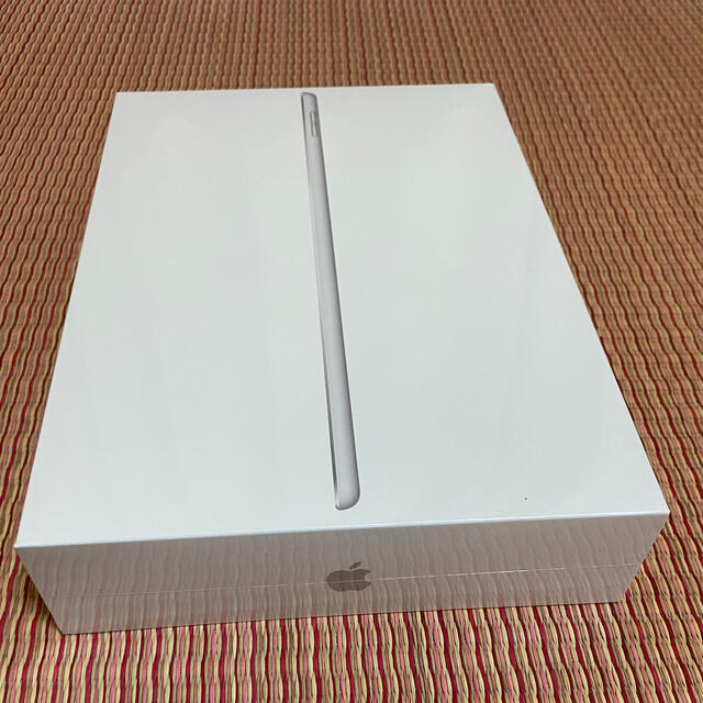 apple iPad 10.2インチ 第8世代 Wifi 32GB シルバー 1