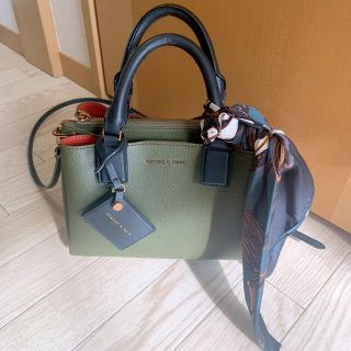 チャールズアンドキース(Charles and Keith)のCHARLES & KEITH 美品(ショルダーバッグ)