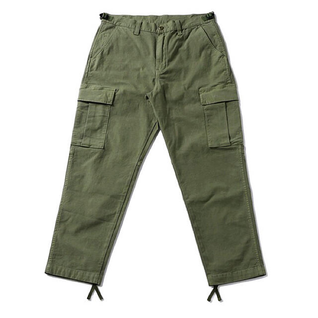 【XL】UNDEFEATED CARGO PANTS JAPAN LIMITED メンズのパンツ(ワークパンツ/カーゴパンツ)の商品写真