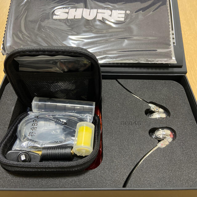 【ほぼ新品】SHURE SE846 モニターイヤホン スマホ/家電/カメラのオーディオ機器(ヘッドフォン/イヤフォン)の商品写真