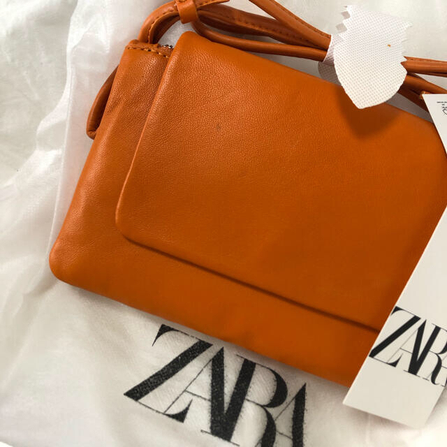 美品　ZARA 本革　レザー　バッグ　ボディバッグ