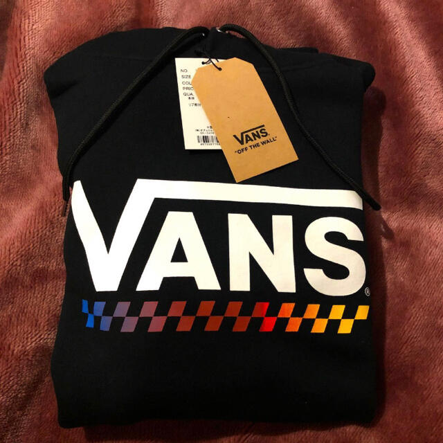 何と‼️ 原価2800円引き‼️vans王道デザイン Lサイズ 黒パーカー‼️