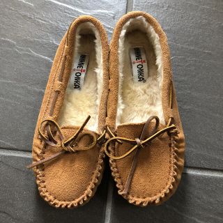 ミネトンカ(Minnetonka)のミネトンカ　ボア　新品未使用(スリッポン/モカシン)