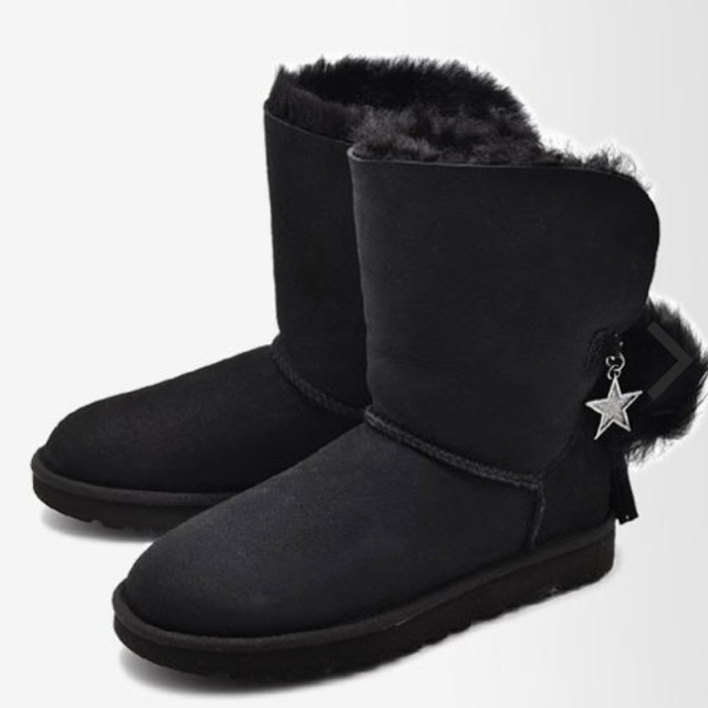 W CLASSIC CHARM BOOT      UGG