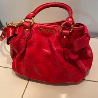 ミュウミュウ(miumiu)のMIU MIU ショルダーバッグ(ショルダーバッグ)