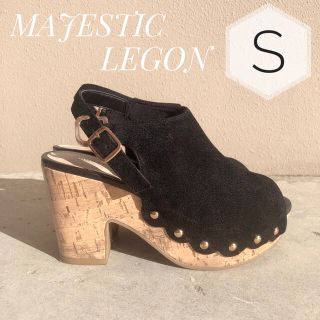 マジェスティックレゴン(MAJESTIC LEGON)の美品　MAJESTIC LEGON コルクスカラップサボサンダル　スエード　黒(ハイヒール/パンプス)