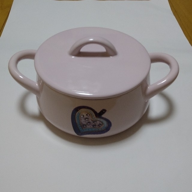 VANESSA キャセロール　16cm　ピンク　琺瑯鍋 インテリア/住まい/日用品のキッチン/食器(鍋/フライパン)の商品写真