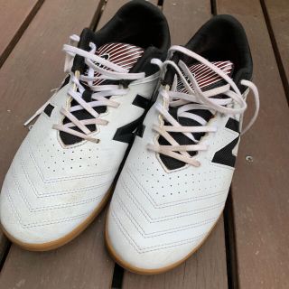 ニューバランス フットサルシューズの通販 58点 New Balanceを買うならラクマ