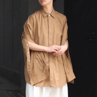 コモリ(COMOLI)のstein FLY FRONT SLEEVE OVERSIZED SHIRT(シャツ)