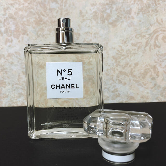 CHANEL(シャネル)の【定価18,360円】CHANEL香水 N°5 ロー オードゥ トワレット  コスメ/美容の香水(香水(女性用))の商品写真