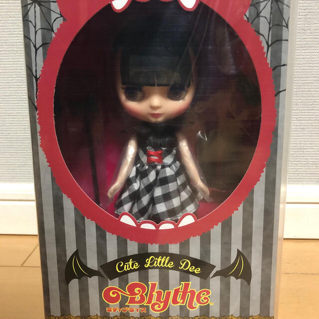 なしイヤリングBlythe ブライス Cute Little Dee 新品未開封