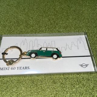 ビーエムダブリュー(BMW)のMINI 60周年記念キーホルダー(キーホルダー)