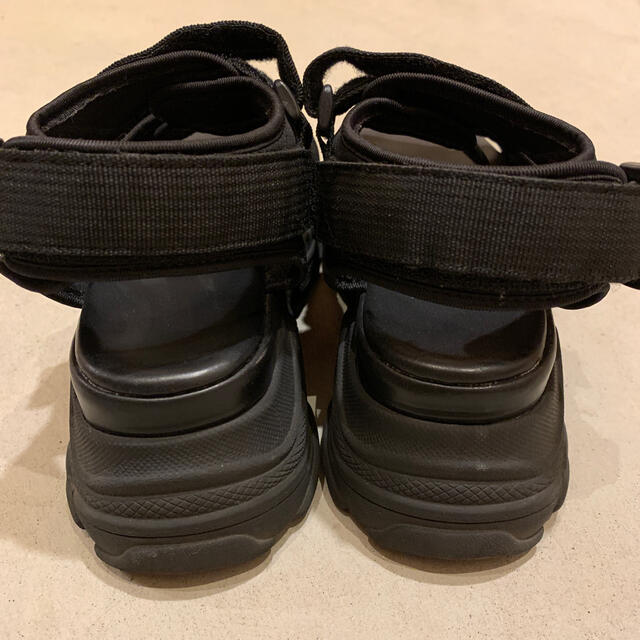 アンビー サンダル　ブラック レディースの靴/シューズ(サンダル)の商品写真