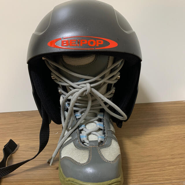 スノーボード用ブーツ22㎝+ヘルメット オマケ付き スポーツ/アウトドアのスノーボード(ブーツ)の商品写真