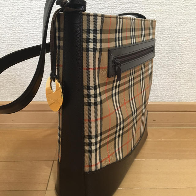 BURBERRY(バーバリー)のさあちゃん様 専用 レディースのバッグ(ショルダーバッグ)の商品写真