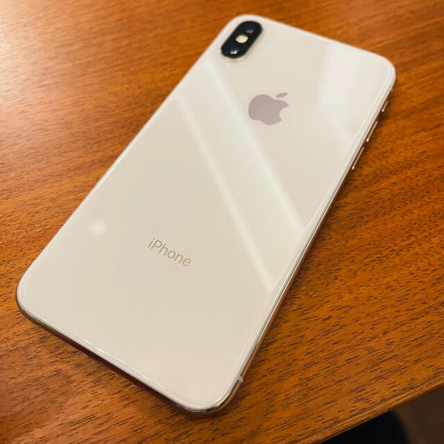 Apple(アップル)の美品 iPhone X SIMフリー  64GB ホワイト スマホ/家電/カメラのスマートフォン/携帯電話(スマートフォン本体)の商品写真