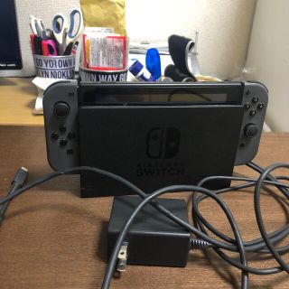 ニンテンドウ(任天堂)のニンテンドースイッチ本体中古(携帯用ゲーム機本体)