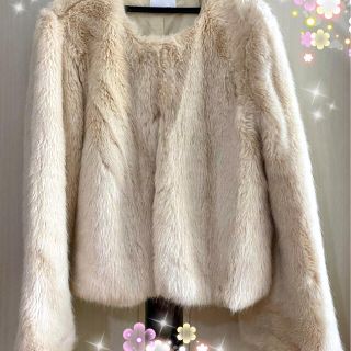 ベルシュカ(Bershka)のベルシュカのフェイクファーコート(毛皮/ファーコート)