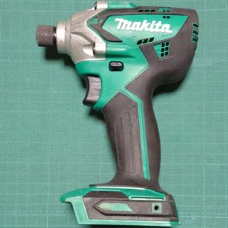 マキタ(Makita)のマキタ インパクトドライバー 14.4V MTD001D 緑 ③(工具)