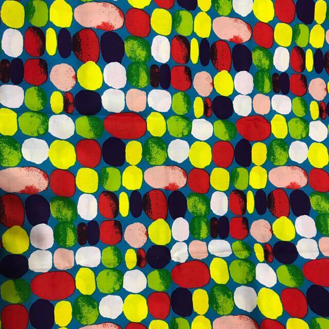 marimekko(マリメッコ)のマリメッコ　ハギレ　50×148 綿100 ハンドメイドの素材/材料(生地/糸)の商品写真