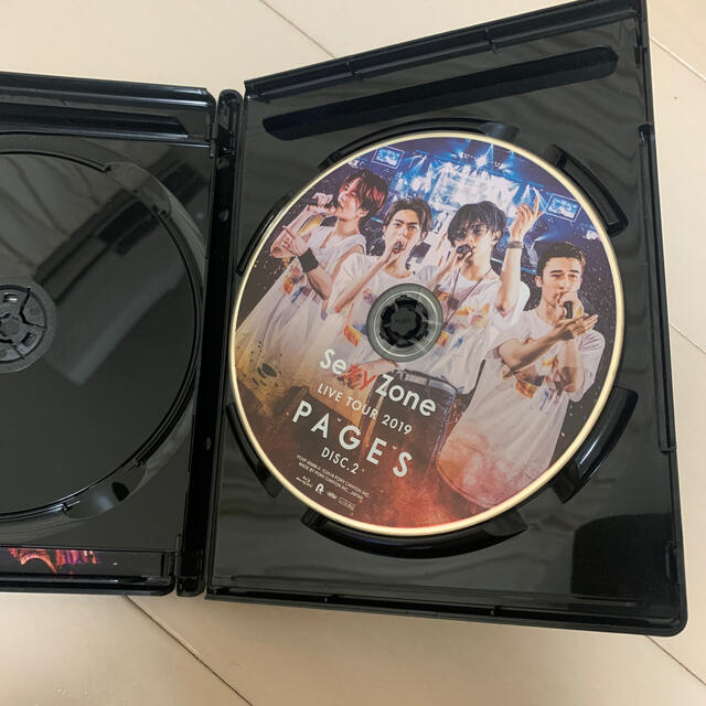 Sexy　Zone　LIVE　TOUR　2019　PAGES（Blu-ray）  エンタメ/ホビーのDVD/ブルーレイ(ミュージック)の商品写真