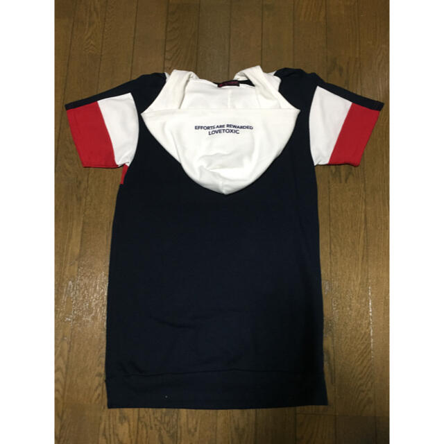 lovetoxic(ラブトキシック)のラブトキシック    Sサイズ    半袖Tシャツ キッズ/ベビー/マタニティのキッズ服女の子用(90cm~)(Tシャツ/カットソー)の商品写真