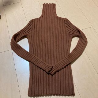 【ほぼ新品】タートルネックニット(ニット/セーター)