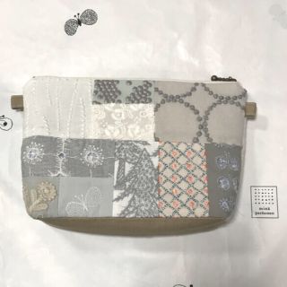 ミナペルホネン(mina perhonen)の【専用】ミナペルホネン　ハンドメイド　ポーチ(ポーチ)